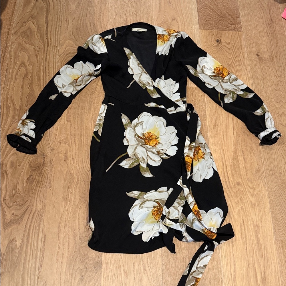 Lark & Ro Black Floral Long Sleeve Dress